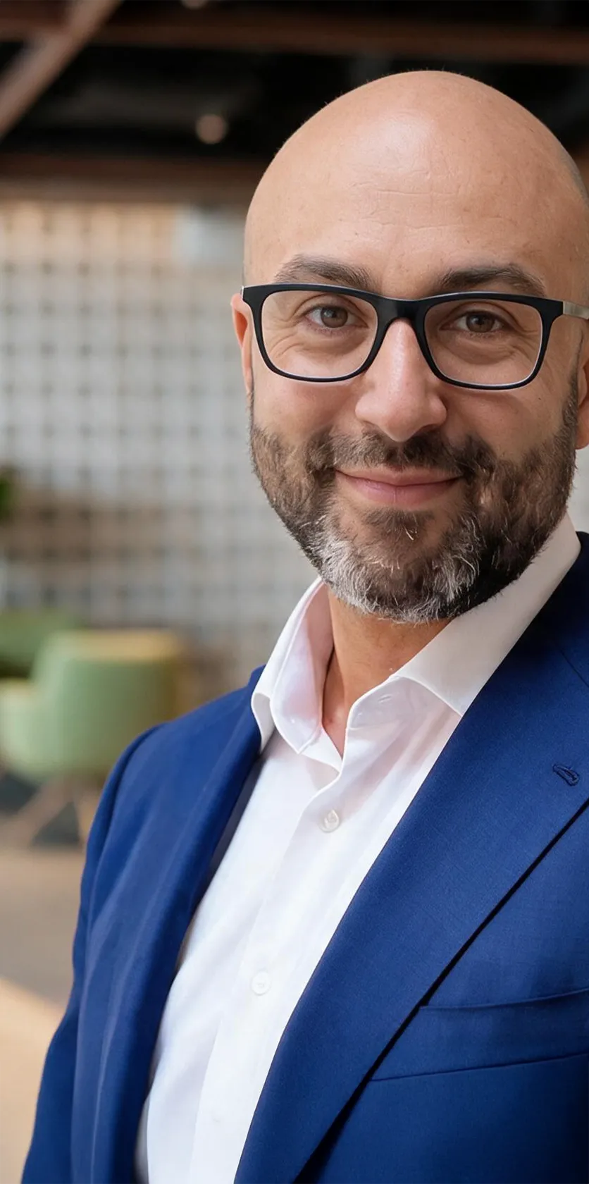 Vertical picture of partner Adrea Cardillo at Italy location