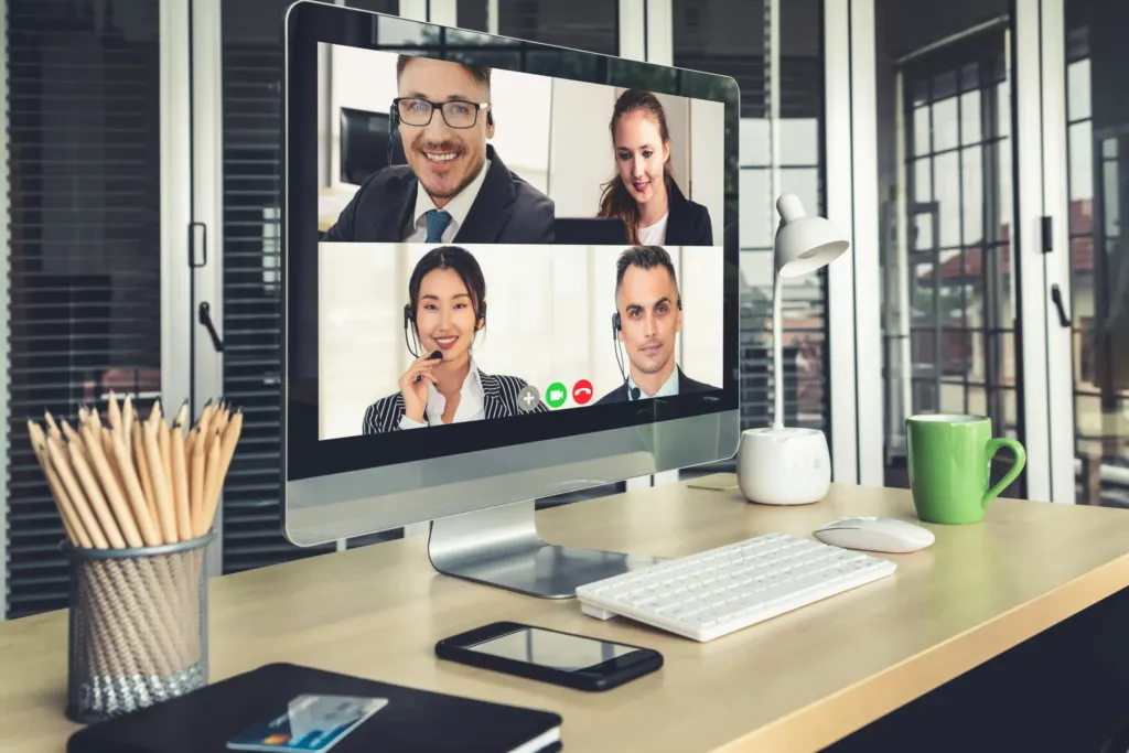 Virtual teams, staying together apart